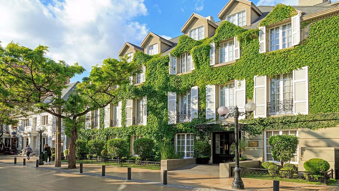 Alojamiento de Lujo en el Corazón de Santiago: Recomendaciones de Hoteles Cinco Estrellas
