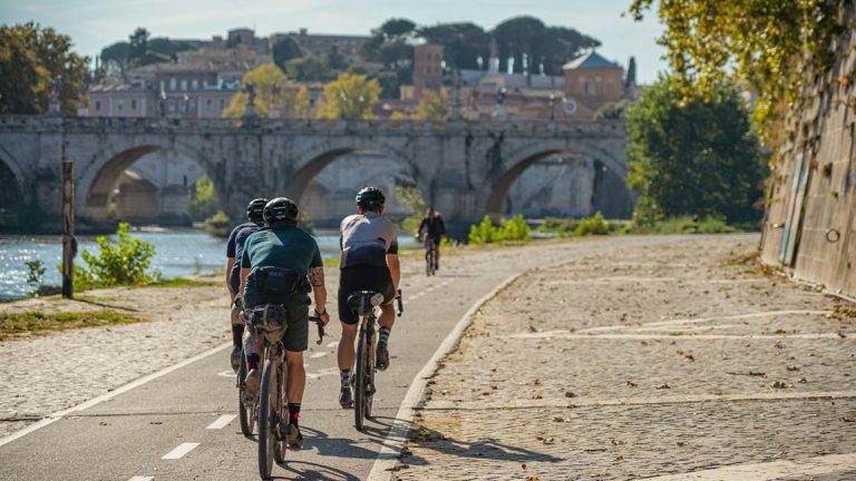 Pedaleando a Través de Florencia: Una Odisea en Bicicleta para Explorar el Paisaje Urbano