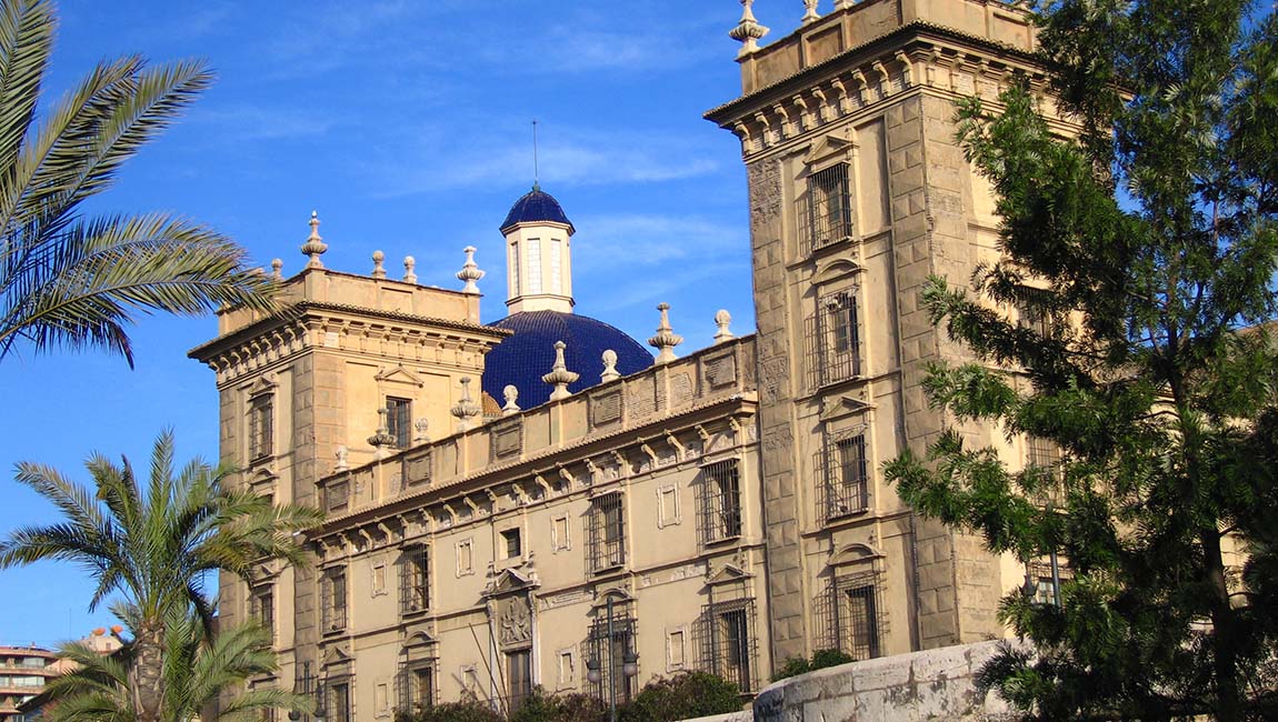 Descubre el Tesoro Cultural de Valencia: Una Aventura por su Escena Artística